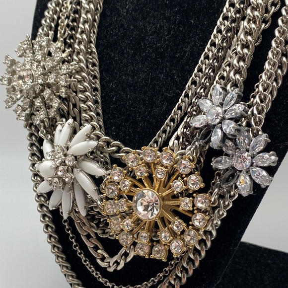 🎉HP 2X🎉Stella & Dot💎Statement Necklace Shimmery Sparkly Rhinestone Flowers - Picture 9 of 16
